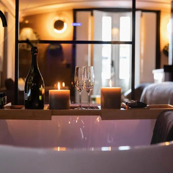 Wellnessboat De Michiel de Ruyter, hotel v destinaci Groningen