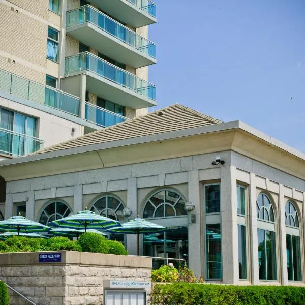 The Waterside Inn, hotel v destinaci Mississauga