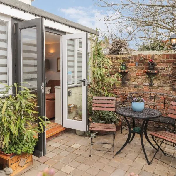 Rose Cottage, hotel in Deal