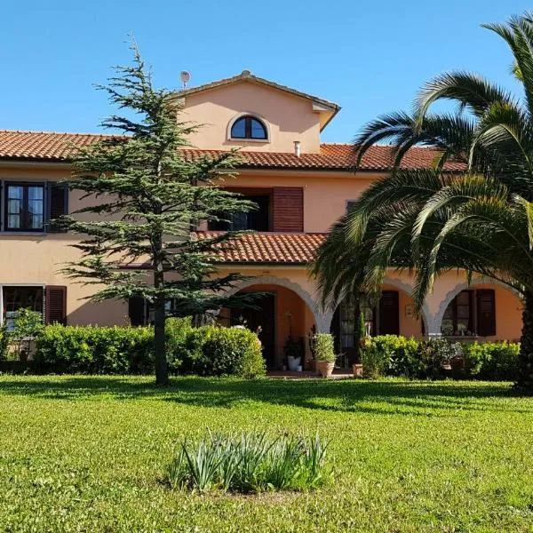 Villa Mandrioli, hotel di Cecina