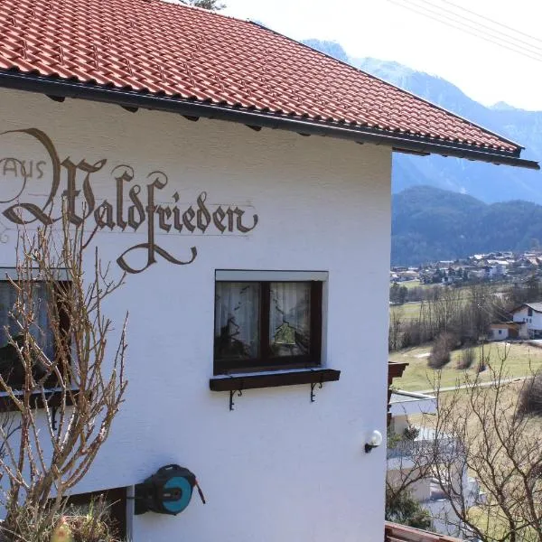 Haus Waldfrieden, hotell i Sautens