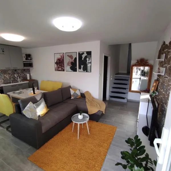 Holiday House Santa, hotel v destinaci Lopar
