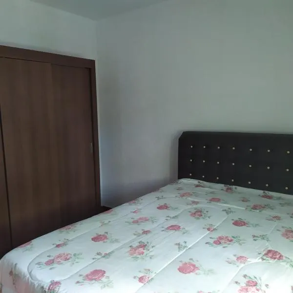 Flat aconchegante com banheiro privativo, ambiente inteiro, hotel in Barueri