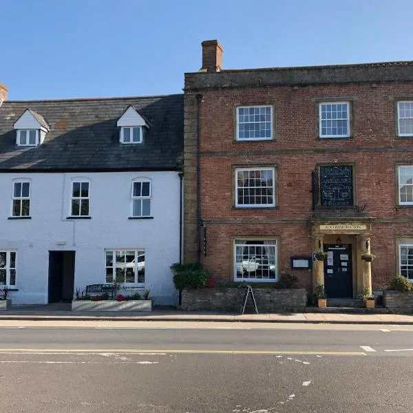 The Ilchester Arms Hotel, Ilchester Somerset, hotell i Sparkford