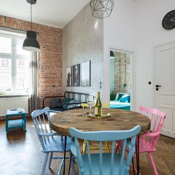Discover Krakow Apartments - 3 Rakowicka St - Amazing Loft near Main Station - Netflix, hotel a Cracovia
