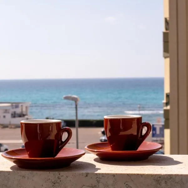 Torre Deluxe - Vista Mare,balcony,Wi-fi - Baia Verde - Lido - by Click Salento, hotel Gallipoliban