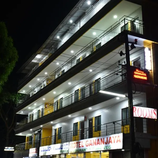 Hotel GANANJAYA、ゴカルナのホテル