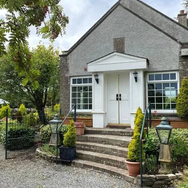 The Schoolhouse Cottages peaceful and quiet retreat with log burner, hotel v destinaci Kingskettle
