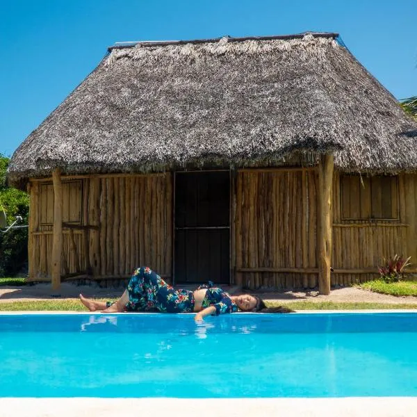 Cabanas Jaalkab, hotel di Choventún