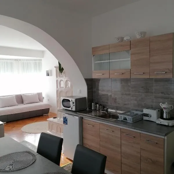 Viola Apartmanház, viešbutis mieste Bogács