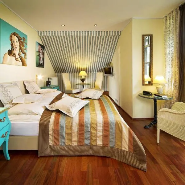 Viesnīca PARK VILLA zentral am Mittelrhein Zimmer&Apartments Self check in Aparthotel pilsētā Bopparda