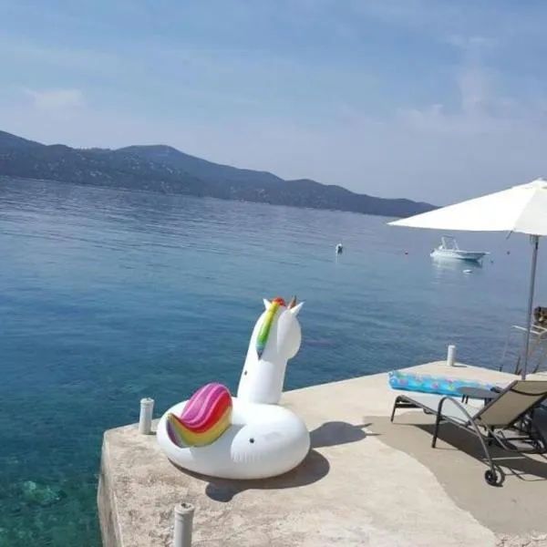 Holiday Home Odiseja, hotel v destinaci Slano