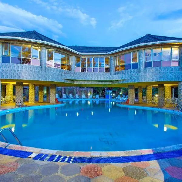 Nokras Riverine Hotel & Spa، فندق في Keruguya