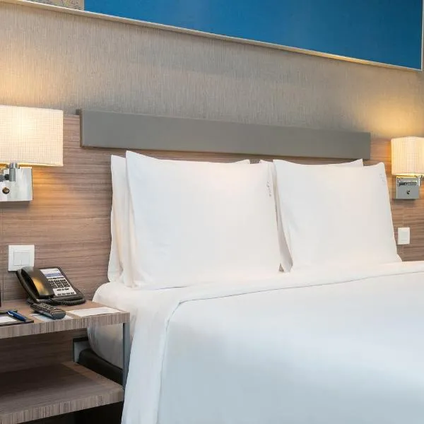 Holiday Inn Express Bangkok Sathorn by IHG, hôtel à Bangkok
