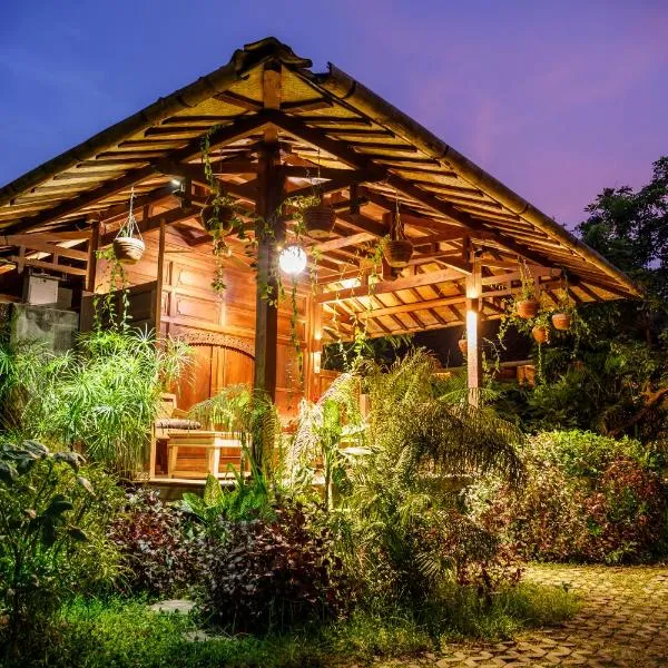 Yabbiekayu Eco-Bungalows, hotel en Imogiri