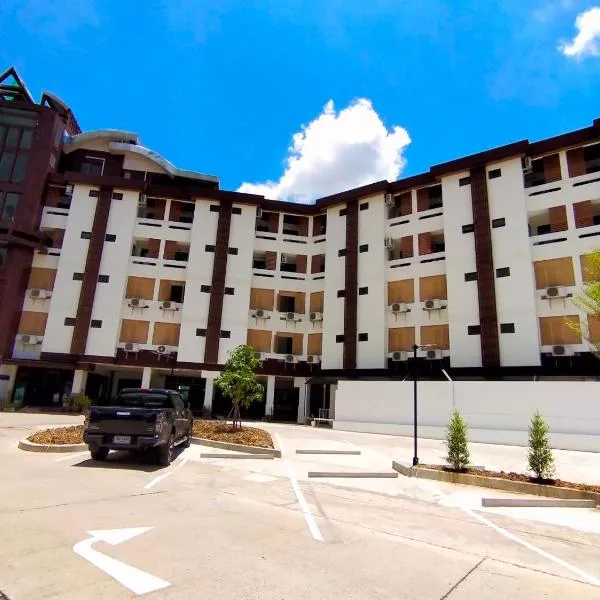 Aileen Hotel، فندق في كون كاين