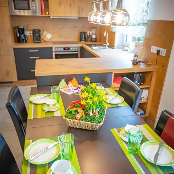 Apartment Haus Maria Waldblick, hotel in Burtenbach