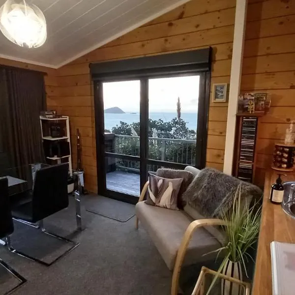 Island view Experience, hotel in Coromandel Town