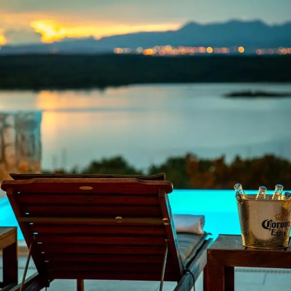 Luxury Villa Allen with Pool, hotel v destinaci Klimno