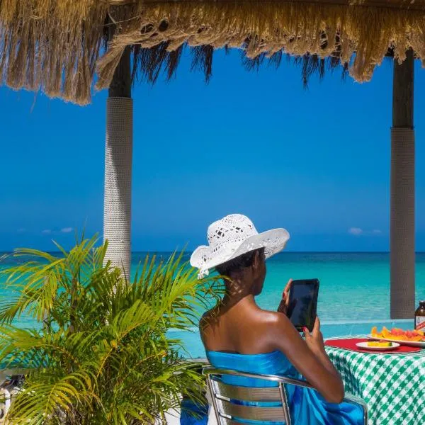 Legends Beach Resort, hotel v Negrilu