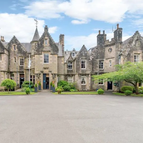 Wallace Apartment - A unique apartment in countryside park with WIFI and access to bar and pool, hotell i Birnam