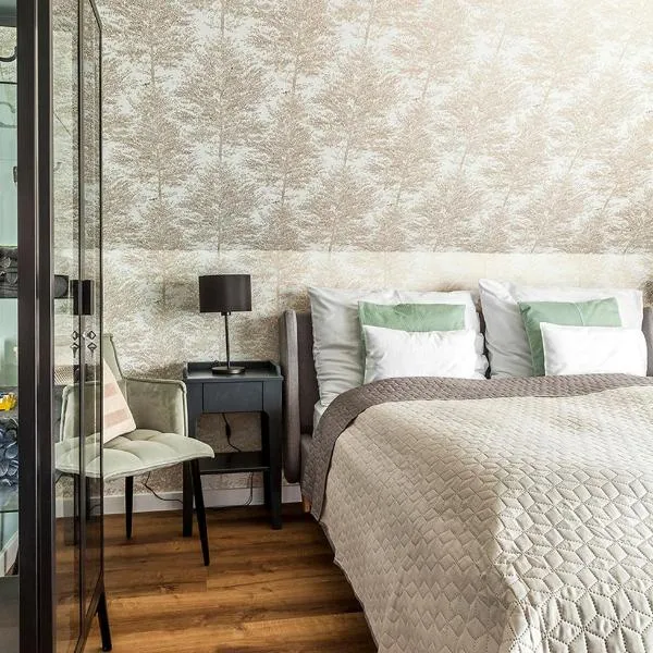 Harmonia Apartman erkéllyel és SZAUNAval、バラトンフレドのホテル