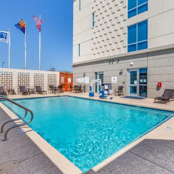 Holiday Inn Express & Suites - Phoenix Dwtn - State Capitol by IHG, hotel v destinaci Phoenix