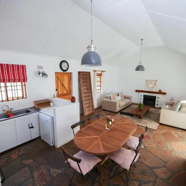Waterfall Farm Self-Catering Cottages Citrusdal, hotel v destinaci Citrusdal