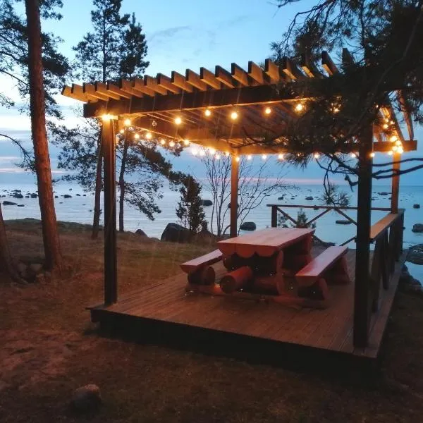 Karineeme Holiday House, hotel v destinaci Mahu