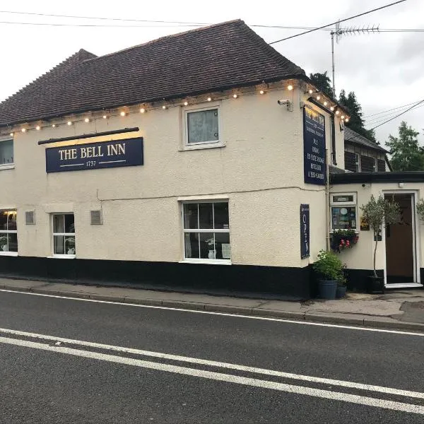 The Bell Inn, hotel in Berwick Saint James