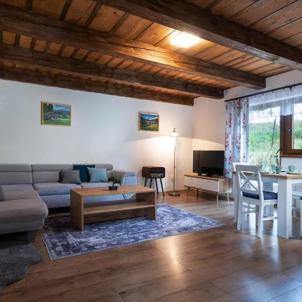Wellness Chata Chmaroška - Apartmán, hotel in Telgárt