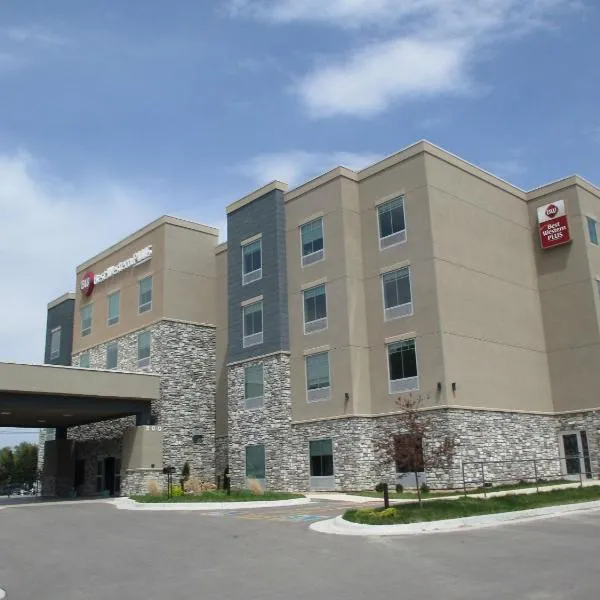 Best Western Plus McPherson, hotel em McPherson