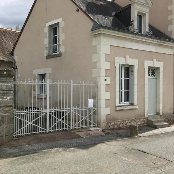 LA MAISON de GUSTAVE 20MN BEAUVAL, hotel en Luçay-le-Mâle