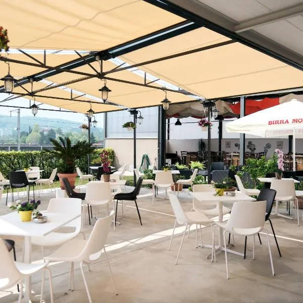 Albergo Ristorante Stazione Balerna, hotel v destinaci Balerna