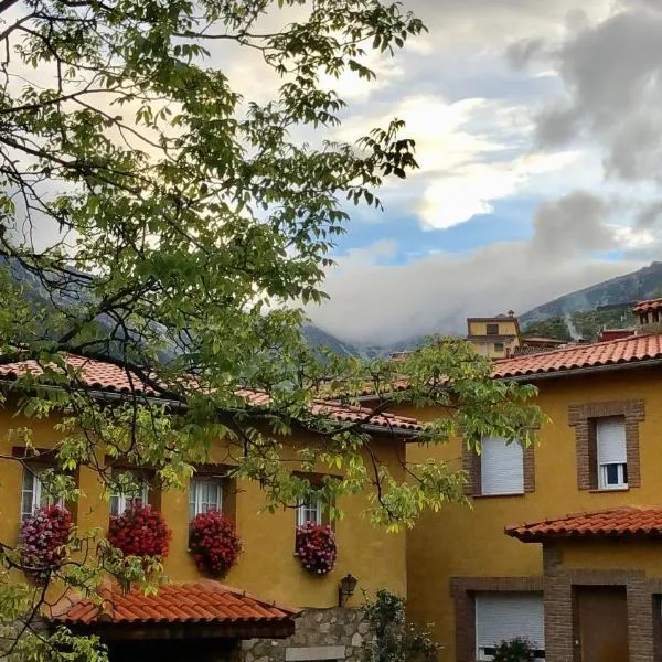 Casa Rural Sierra de Tormantos, hotel v destinácii Guijo de Santa Bárbara