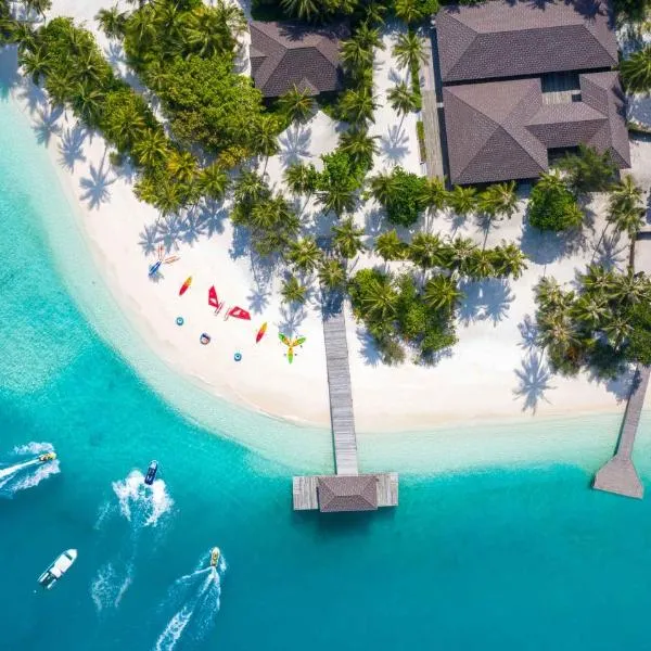 Fiyavalhu Resort Maldives, hotel em Mandhoo
