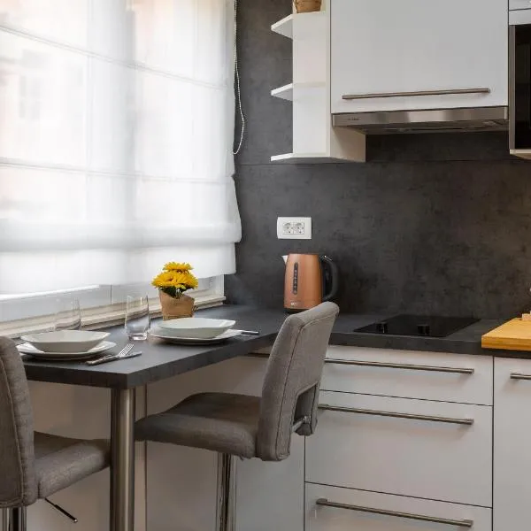 Luxury Studios & Room Five, hotel em Split