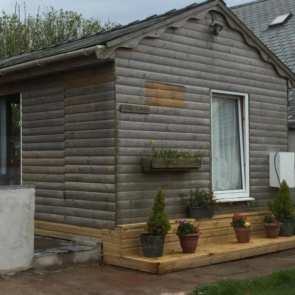 the lodge, hotel in Pembroke