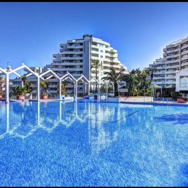Benal Beach Estudio Playa โรงแรมในเบนัลมาเดนา