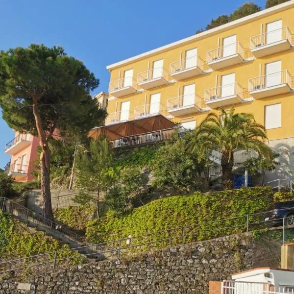 Hotel Pineta, hotell i Laigueglia