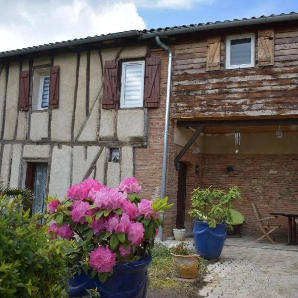 Maison de charme dans le Gers, hotel v destinaci Noilhan