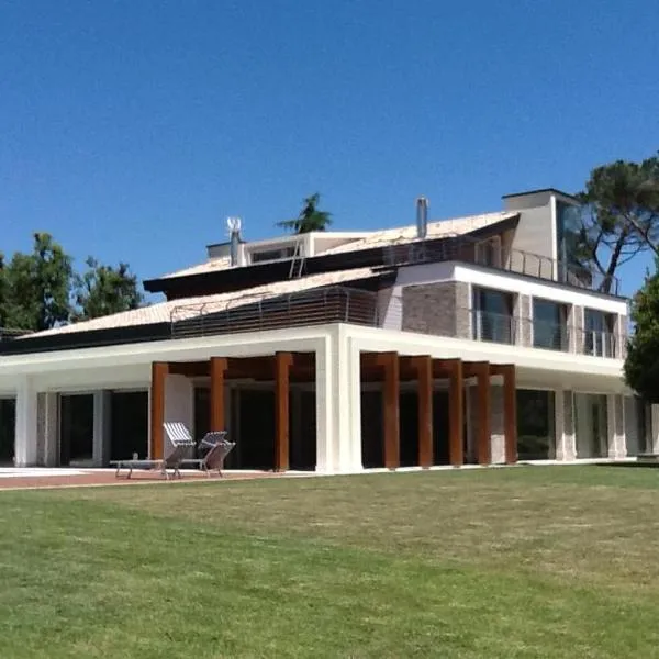 Suite Testani, hotel v destinaci Frosinone