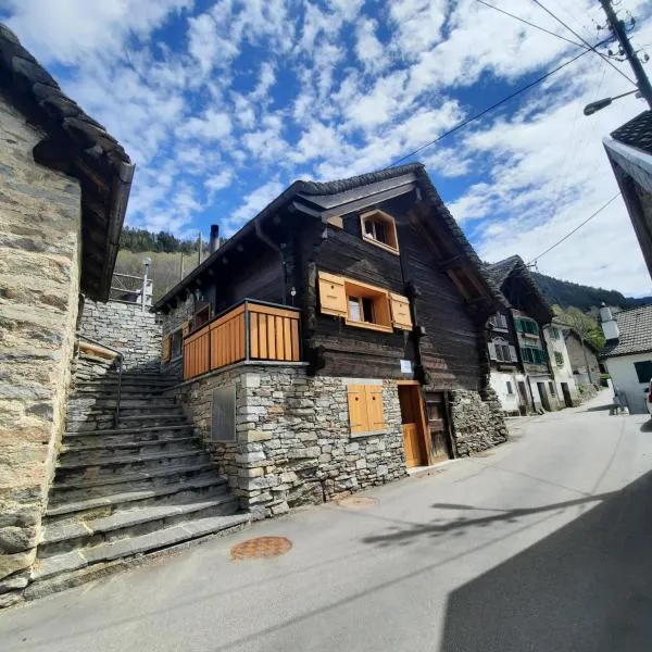 Baita dal Gat by Quokka 360 - modern wooden chalet in Faido, hotel v destinaci Sobrio
