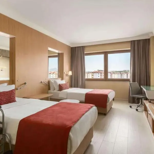 Ramada Usak, hotel in Usak