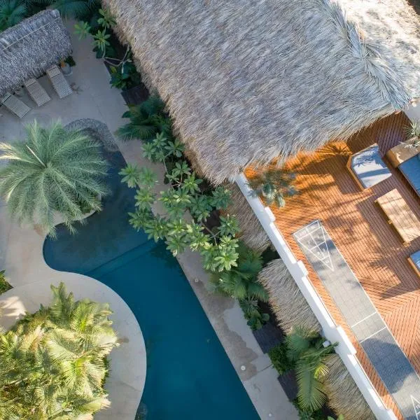 The Nomadic Hotel, hotel v destinaci Nosara