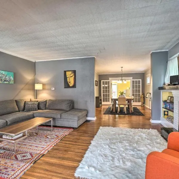 Comfortable Craftsman Home - 2 Miles to UB Campus!, hotel v destinaci Buffalo