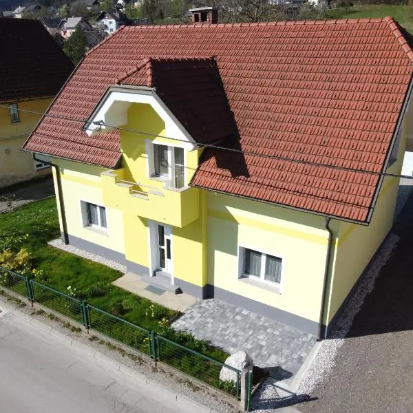 Primula Apartment, hotel in Blejska Dobrava