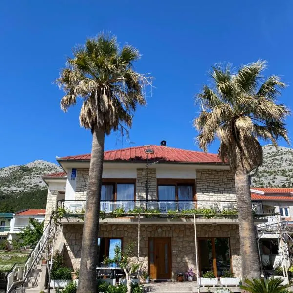 APARTMANI 4 PALME, hotel v mestu Starigrad-Paklenica