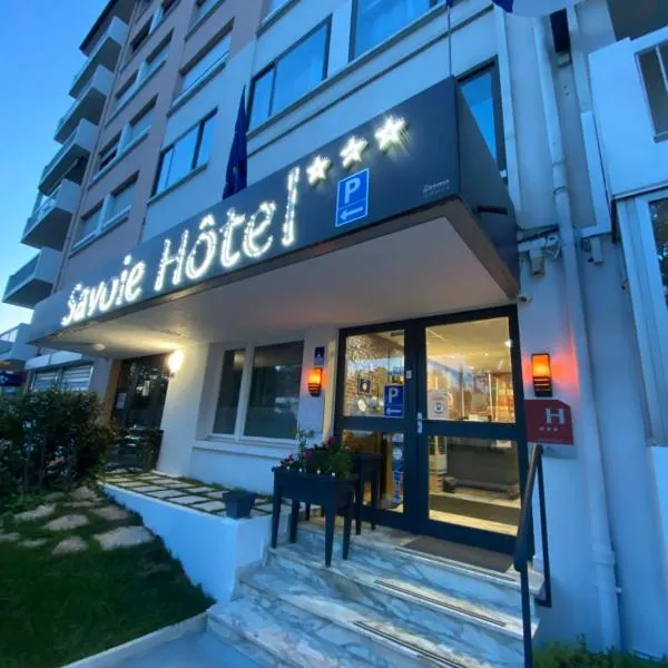 Savoie Hotel aux portes de Genève, hotel en Saint-Julien-en-Genevois