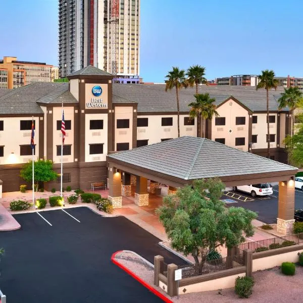 ホリデイイン エクスプレス ホテル ＆ スイーツ フェニックス ダウンタウン / ボールパーク（Best Western Downtown Phoenix）、フェニックスのホテル